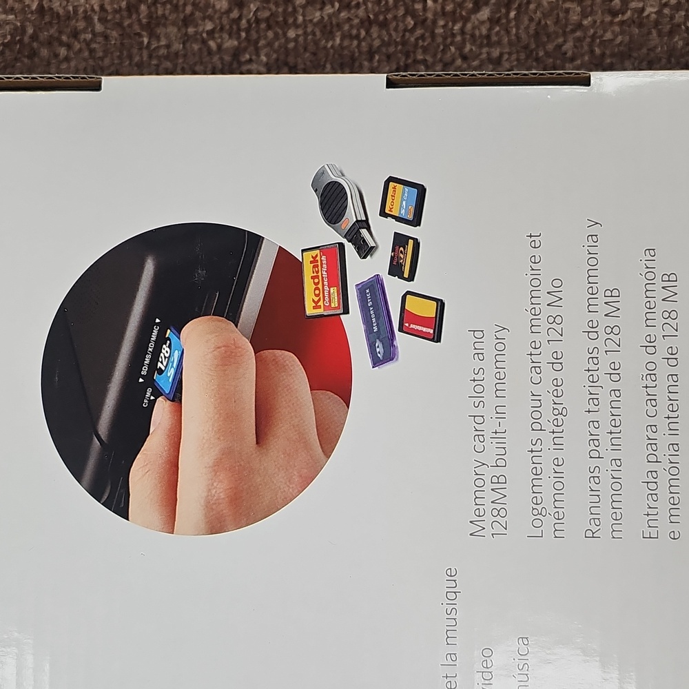 Kodak EasyShare SV1011 Digital Picture Frame - Picture 8 of 10